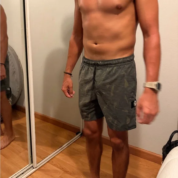 IPD men’s swim trunks - Picture 2 of 11